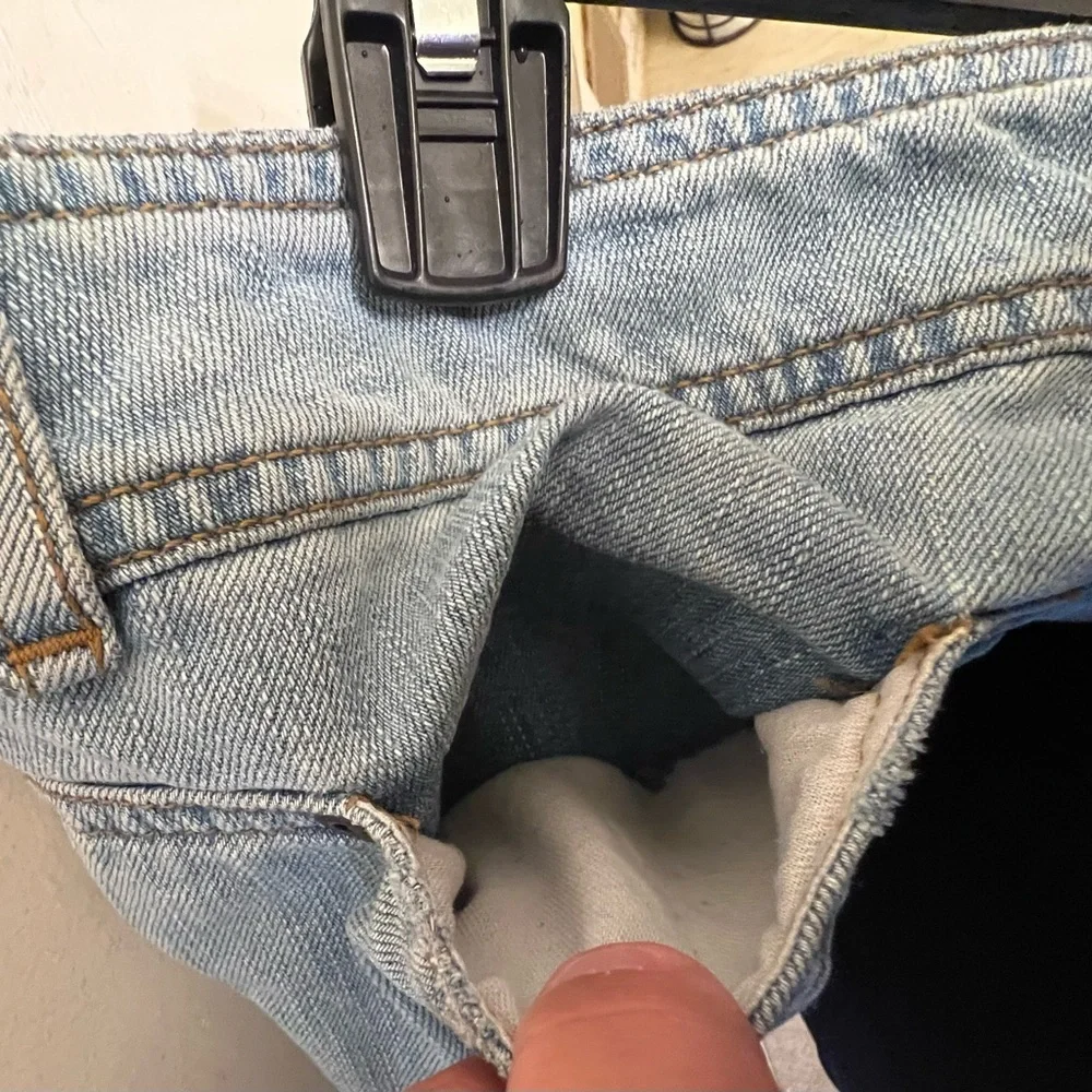 American Eagle Denim Shorts - Picture 3 of 7